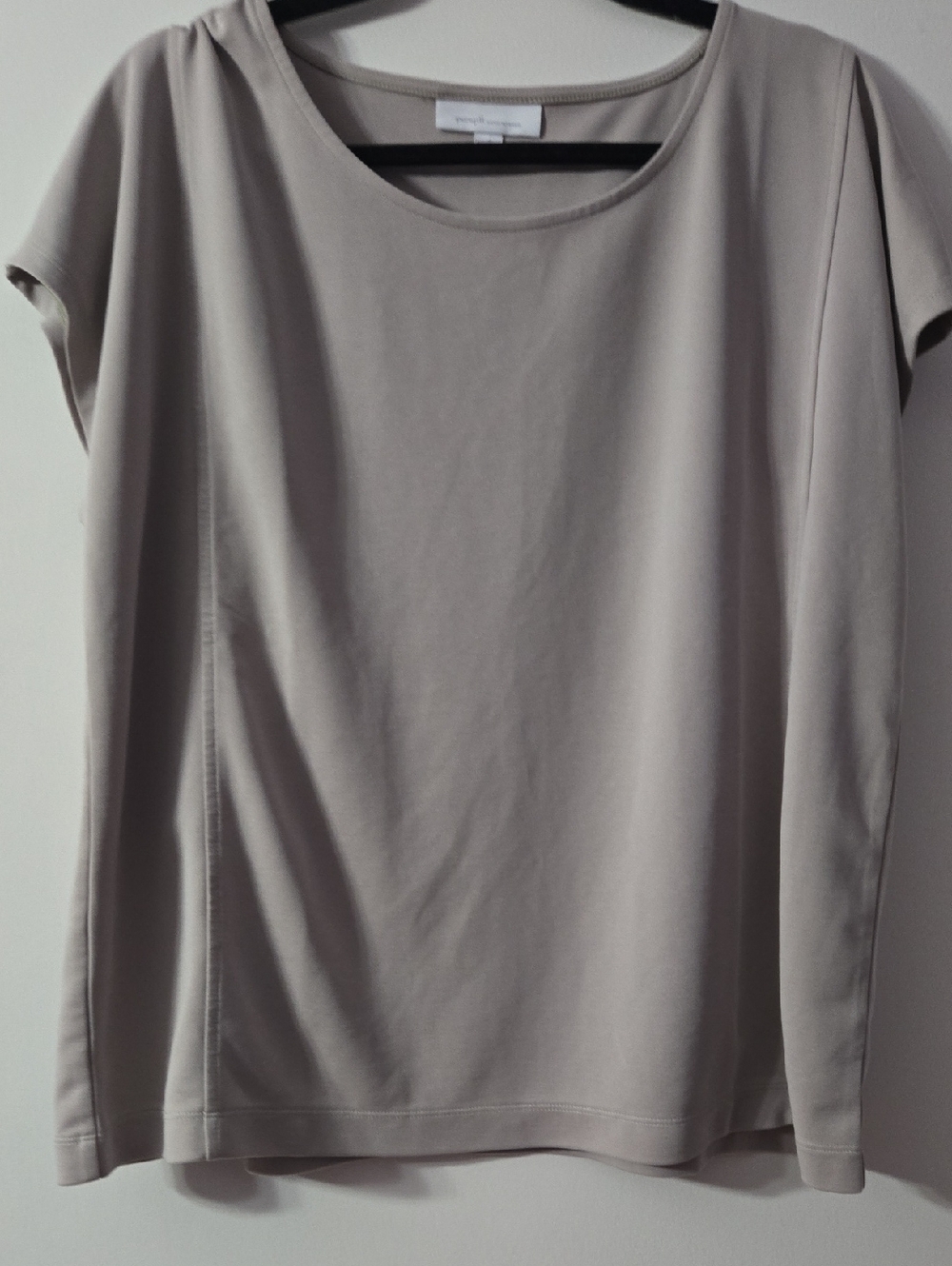 Classic Short-Sleeve Scoop Neck Top in Light Taupe